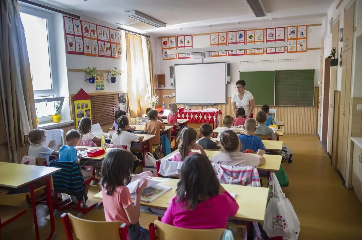 Magyar Hang: Több magyarországi iskolában is bombariadó volt hétfőn
