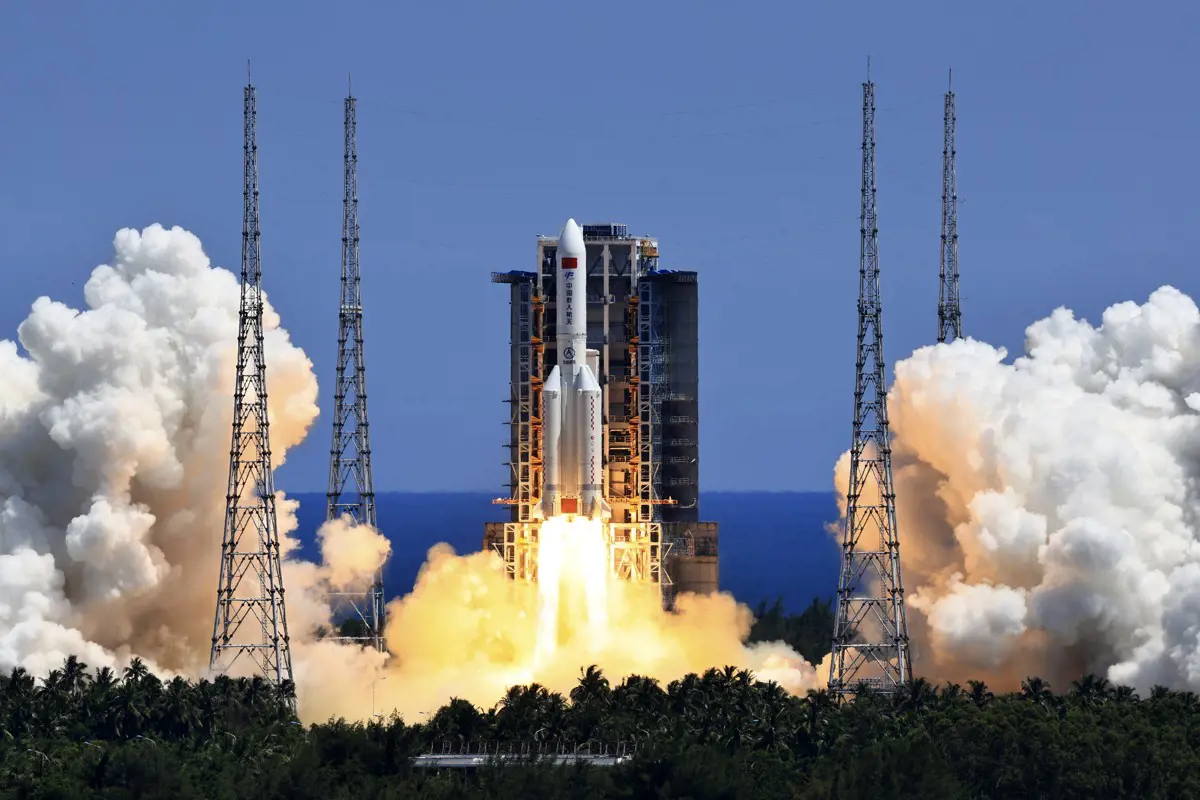 A NASA felelőtlennek nevezte a kínaiakat egy irányítás nélkül a Földre zuhanó rakéta miatt
