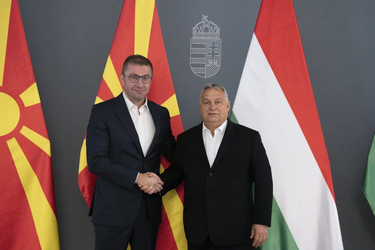 Orbán Viktor a legerősebb észak-macedón párt vezetőjével tárgyalt