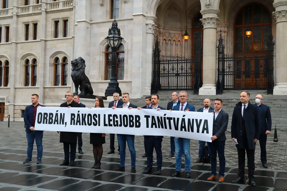 A Jobbik szerint a Rákosi-rendszer kinevezési gyakorlatát idézi a Kúria új elnökének megválasztása