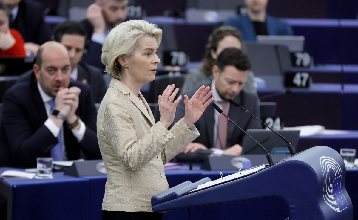 "Nincs helye több illúziónak" - Fel kell készülni a háborús kockázatokra Von der Leyen szerint