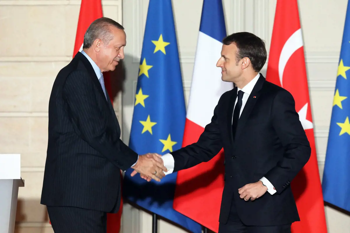 Erdogan egyszerűen „problémának” nevezte Macron francia elnököt