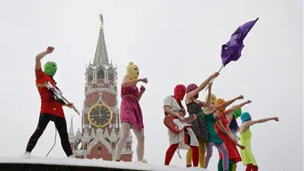 Büntetnék az oroszok azokat, akik Pussy Riotöt vagy Ukrajnát dicsőítő dalokat hallgatnak