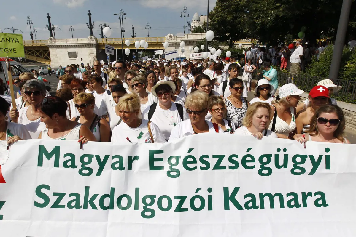 A Belügyminisztérium jogszabályban korlátozná a Magyar Orvosi Kamara jogait