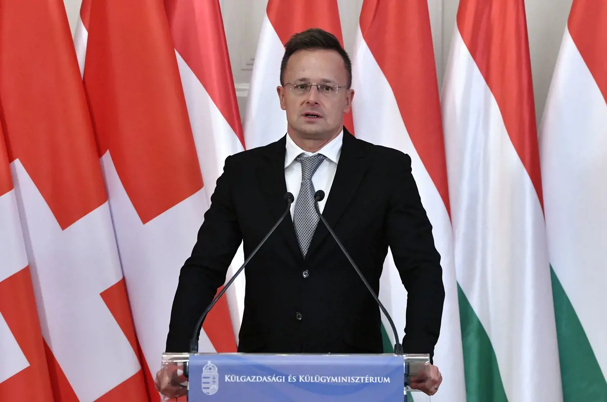 Nahát, ki gondolta volna: Szijjártó szerint Orbán Viktor a legdemokratikusabb vezető Európában