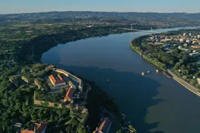 Ezer tonna műtrágyával süllyedt el egy hajó a Dunán