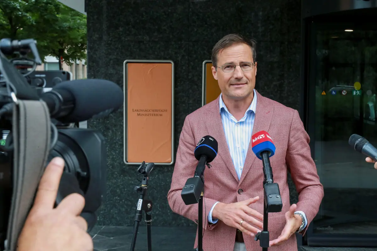 Lakosságcsereügyi Minisztériummá nevezte át a Nagy Márton-féle tárcát a Jobbik-Konzervatívok