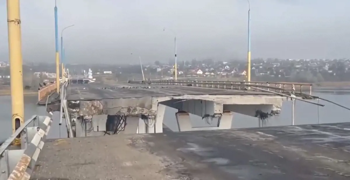 Stratégiai fontosságú híd omlott össze Herszonnál