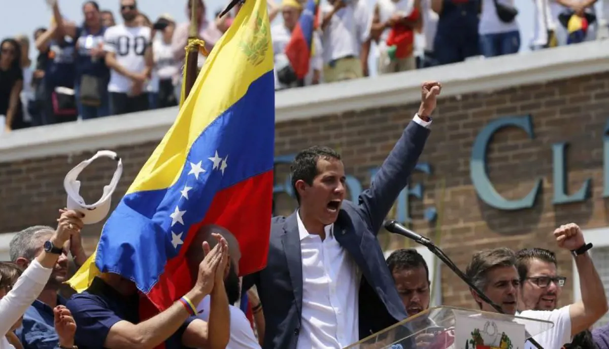 Az Egyesült Államok támogatja a venezuelai katonai felkelést