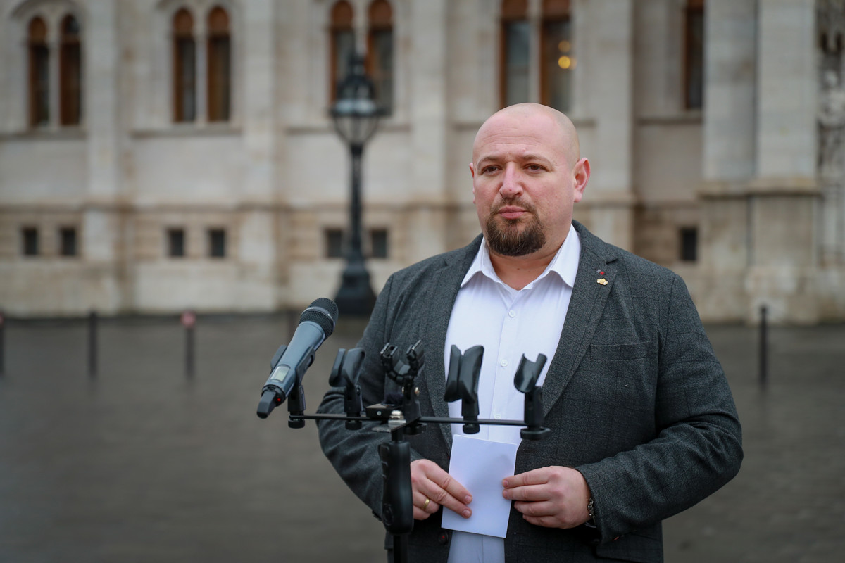 Ander Balázs szerint Magyarországon úgy választanak köztársasági elnököt, hogy Orbán Viktor rábök az új emberére