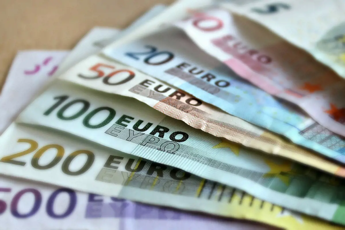 417 forintos eurót produkált ma a kormány gazdaságpolitikája