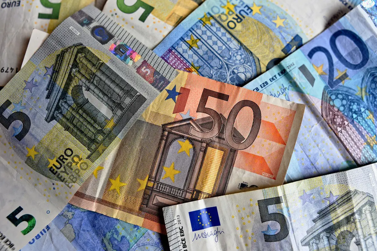 Megszavazták: 17 ezer milliárd forintos segélycsomagot indít az EU