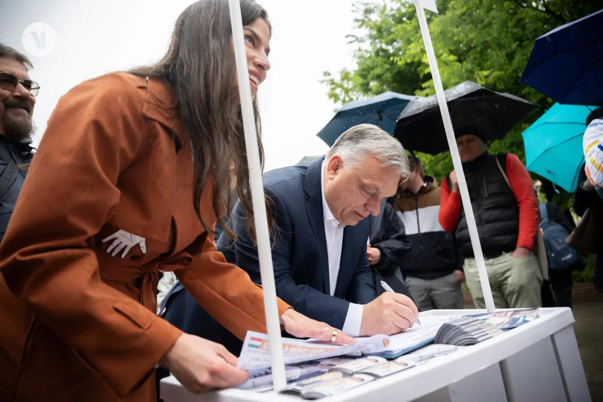 Orbán Viktor is aláírásokat akar gyűjteni, de nem a szabad szentestéért