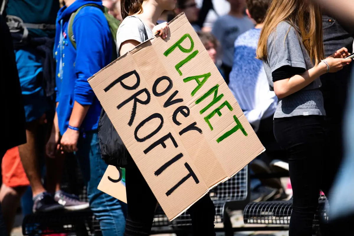 Klímaváltozás: tízből kilenc magyar fiatal szorong emiatt egy friss felmérés szerint
