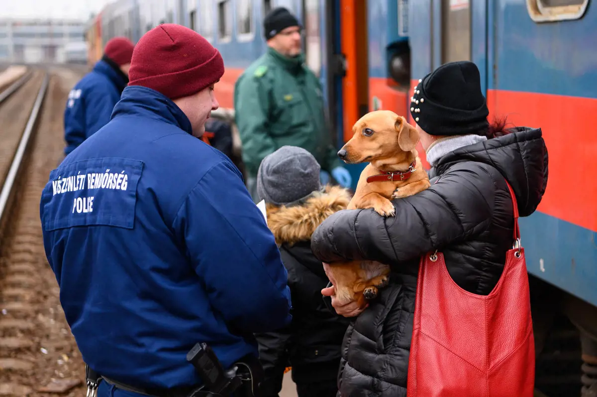 Szerdán több mint 10 ezer menekült érkezett hazánkba a háború elől