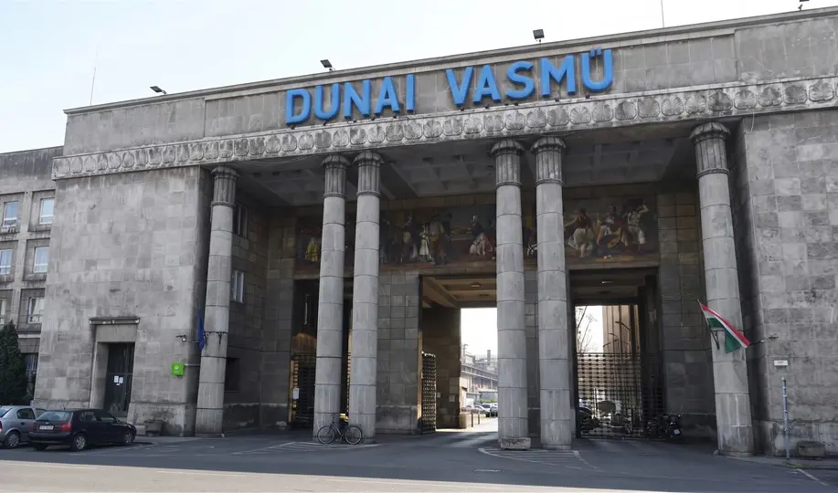 Januárra fizetésképtelenné válhat Dunaújváros