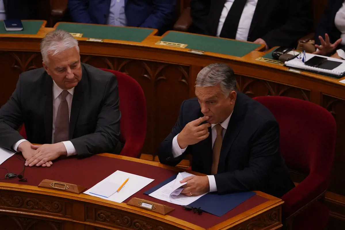 Gyöngyösi Márton: Orbán Viktor eladja Magyarországot az IMF-nek, hogy hatalomban maradhasson