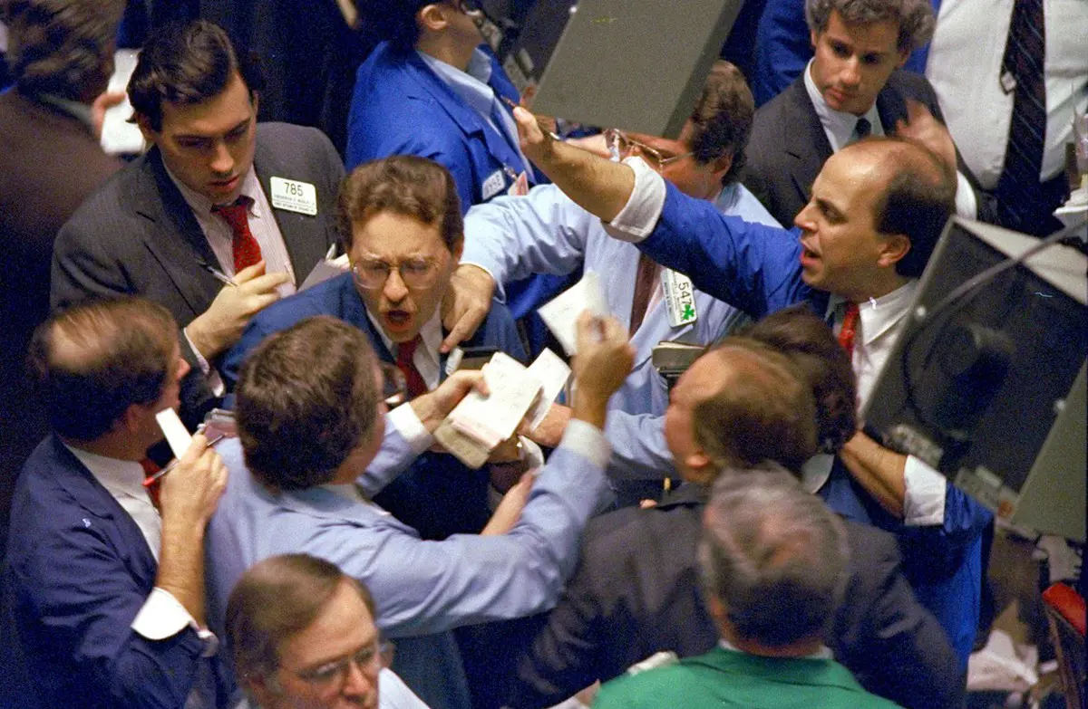 Horror az árutőzsdén, három számjegyű lett az olaj ára