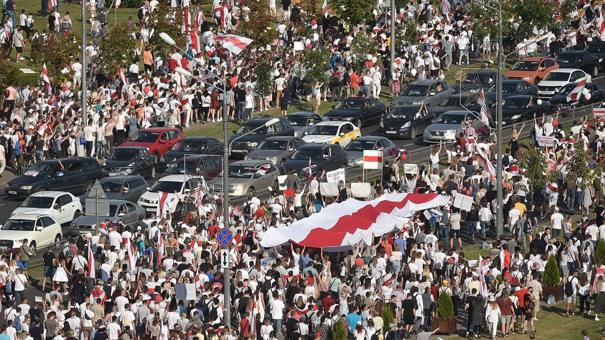 Tömegtüntetést szervez a belarusz ellenzék