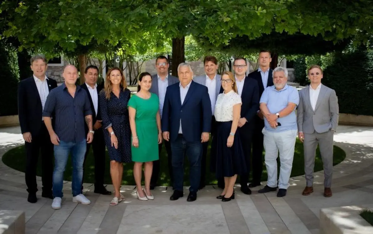 Nem akkora hülyeség a Digitális Polgári Kör – Regisztráltunk, megnéztük, mit rejt Orbán új kezdeményezése